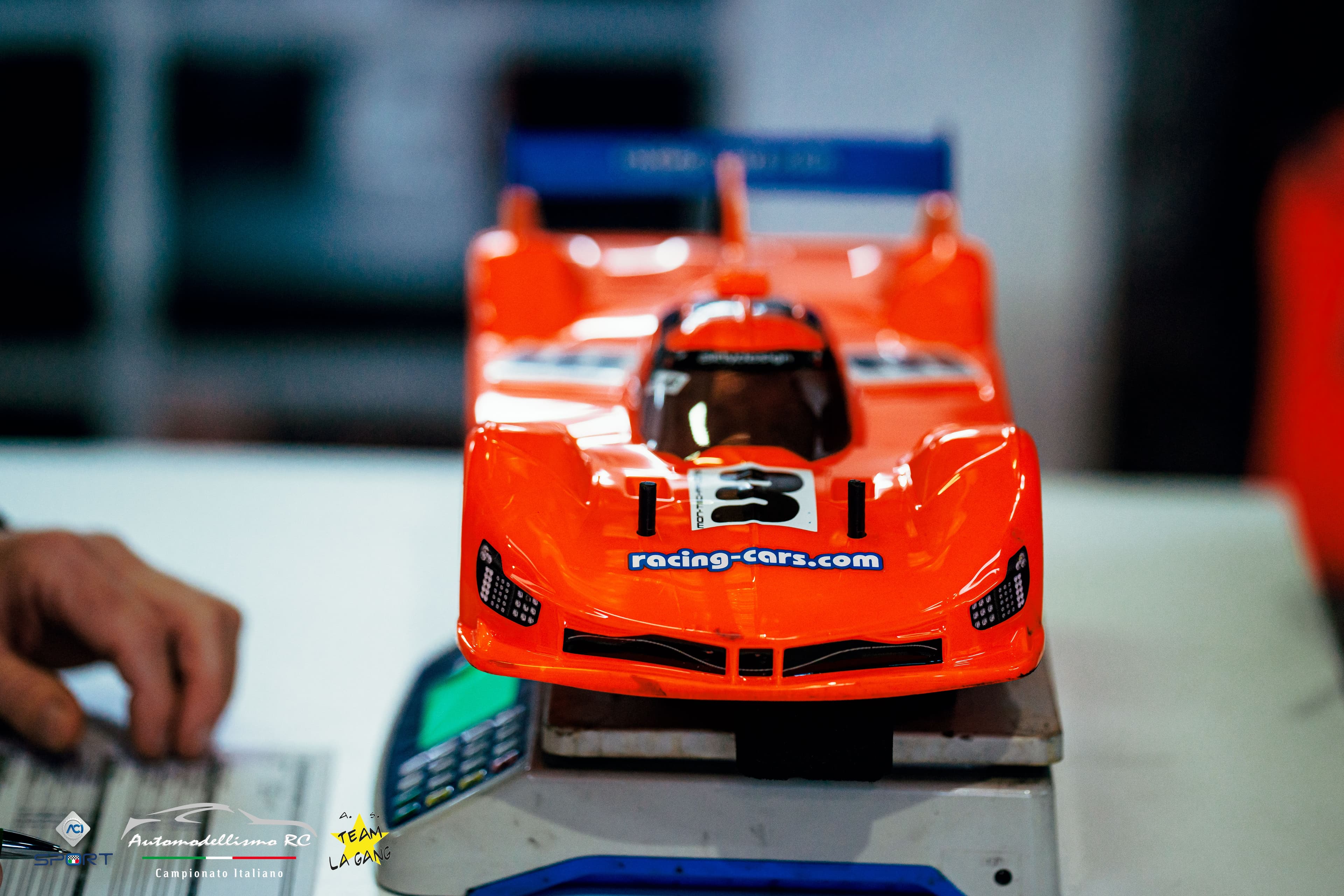 1/10 GT / LMH